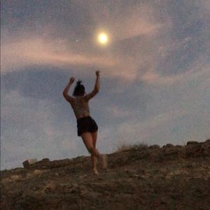 Meet your Posher, Emi